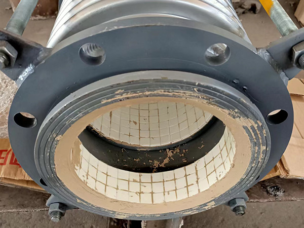 Ceramic-Patch Wear-Resistant Pipe